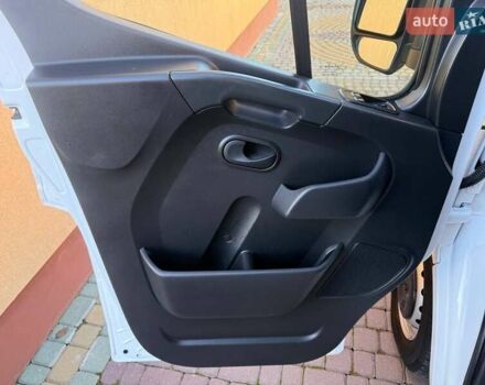 Білий Рено Мастєр, об'ємом двигуна 2.3 л та пробігом 245 тис. км за 19299 $, фото 62 на Automoto.ua