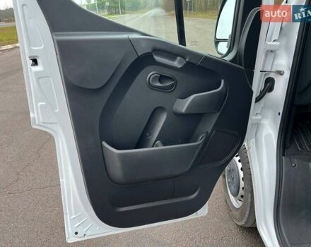 Білий Рено Мастєр, об'ємом двигуна 2.3 л та пробігом 347 тис. км за 20500 $, фото 52 на Automoto.ua