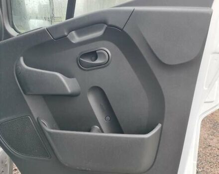 Белый Рено Мастер, объемом двигателя 2.3 л и пробегом 263 тыс. км за 19999 $, фото 46 на Automoto.ua