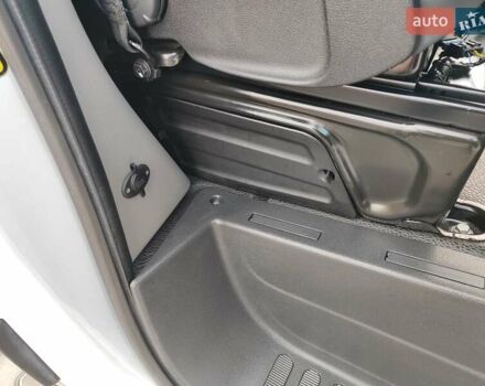 Білий Рено Мастєр, об'ємом двигуна 2.3 л та пробігом 283 тис. км за 19499 $, фото 13 на Automoto.ua