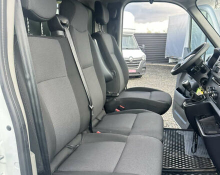 Белый Рено Мастер, объемом двигателя 2.3 л и пробегом 420 тыс. км за 20200 $, фото 25 на Automoto.ua