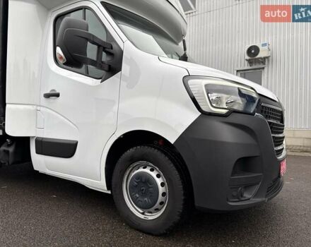 Белый Рено Мастер, объемом двигателя 2.3 л и пробегом 290 тыс. км за 19950 $, фото 39 на Automoto.ua