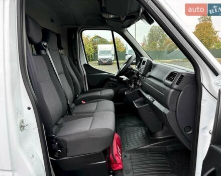 Белый Рено Мастер, объемом двигателя 2.3 л и пробегом 316 тыс. км за 19999 $, фото 13 на Automoto.ua