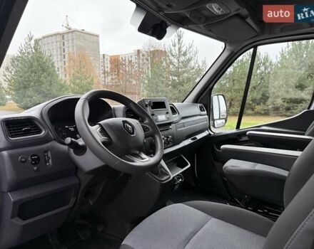 Белый Рено Мастер, объемом двигателя 2.3 л и пробегом 290 тыс. км за 19950 $, фото 48 на Automoto.ua
