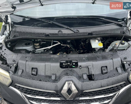 Белый Рено Мастер, объемом двигателя 2.3 л и пробегом 170 тыс. км за 19999 $, фото 23 на Automoto.ua