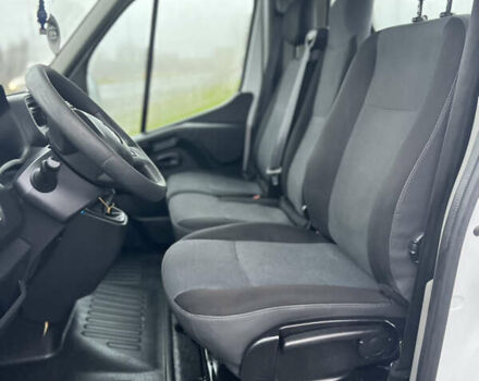 Белый Рено Мастер, объемом двигателя 2.3 л и пробегом 171 тыс. км за 17900 $, фото 16 на Automoto.ua