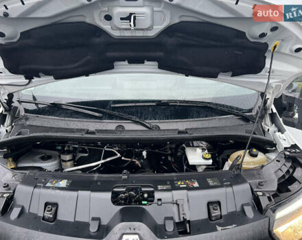 Белый Рено Мастер, объемом двигателя 2.3 л и пробегом 171 тыс. км за 17900 $, фото 29 на Automoto.ua