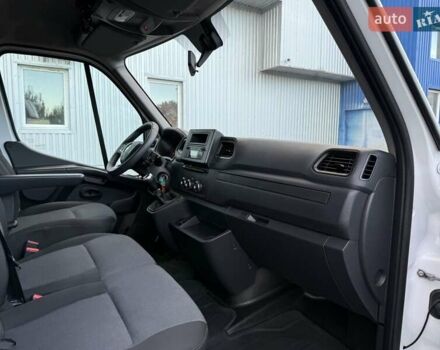 Белый Рено Мастер, объемом двигателя 2.3 л и пробегом 290 тыс. км за 22200 $, фото 9 на Automoto.ua