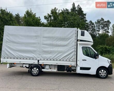 Белый Рено Мастер, объемом двигателя 2.3 л и пробегом 248 тыс. км за 21999 $, фото 5 на Automoto.ua