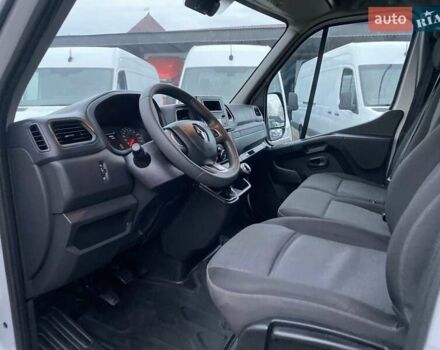 Білий Рено Мастєр, об'ємом двигуна 2.3 л та пробігом 261 тис. км за 18330 $, фото 26 на Automoto.ua