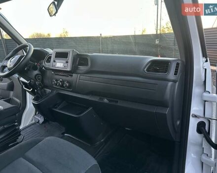 Білий Рено Мастєр, об'ємом двигуна 2.3 л та пробігом 342 тис. км за 20600 $, фото 28 на Automoto.ua