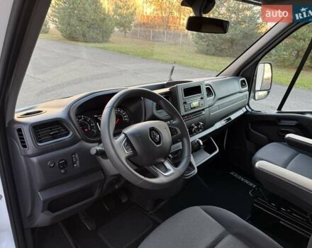 Белый Рено Мастер, объемом двигателя 2.3 л и пробегом 281 тыс. км за 21500 $, фото 58 на Automoto.ua