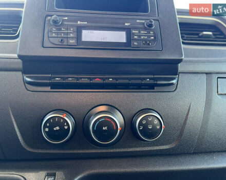 Белый Рено Мастер, объемом двигателя 2.3 л и пробегом 170 тыс. км за 19900 $, фото 39 на Automoto.ua