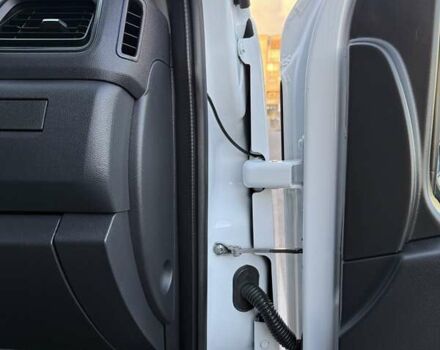 Белый Рено Мастер, объемом двигателя 2.3 л и пробегом 281 тыс. км за 21500 $, фото 62 на Automoto.ua