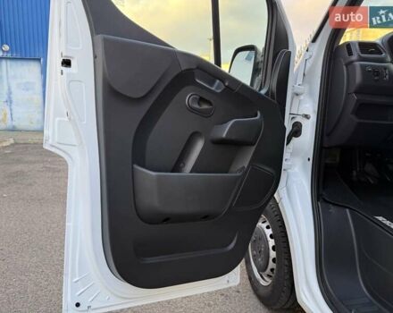 Белый Рено Мастер, объемом двигателя 2.3 л и пробегом 281 тыс. км за 21500 $, фото 46 на Automoto.ua