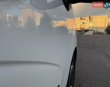 Белый Рено Мастер, объемом двигателя 2.3 л и пробегом 281 тыс. км за 21500 $, фото 45 на Automoto.ua