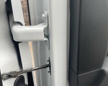 Белый Рено Мастер, объемом двигателя 2.3 л и пробегом 260 тыс. км за 19899 $, фото 44 на Automoto.ua