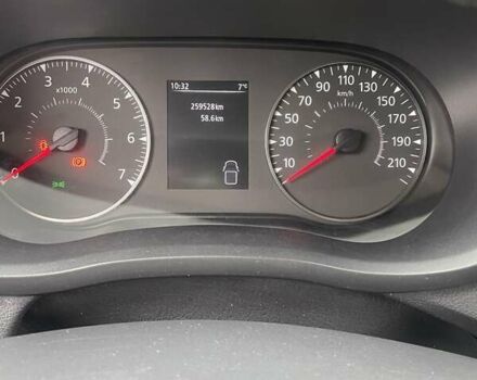 Белый Рено Мастер, объемом двигателя 2.3 л и пробегом 260 тыс. км за 19899 $, фото 16 на Automoto.ua