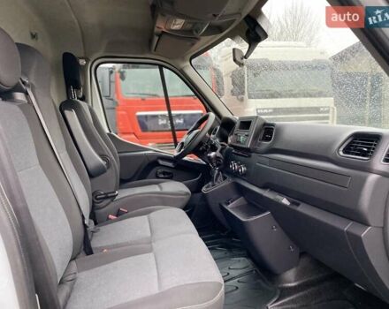 Белый Рено Мастер, объемом двигателя 2.3 л и пробегом 265 тыс. км за 18300 $, фото 42 на Automoto.ua