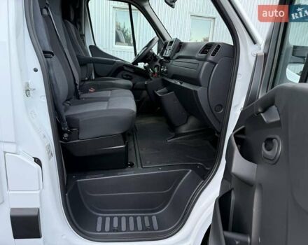 Білий Рено Мастєр, об'ємом двигуна 2.3 л та пробігом 290 тис. км за 21999 $, фото 12 на Automoto.ua