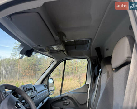 Белый Рено Мастер, объемом двигателя 2.3 л и пробегом 320 тыс. км за 19900 $, фото 10 на Automoto.ua