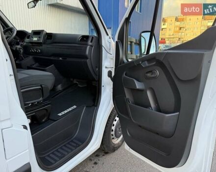 Белый Рено Мастер, объемом двигателя 2.3 л и пробегом 281 тыс. км за 21500 $, фото 63 на Automoto.ua