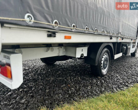 Белый Рено Мастер, объемом двигателя 2.3 л и пробегом 170 тыс. км за 19999 $, фото 13 на Automoto.ua