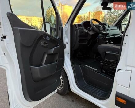 Белый Рено Мастер, объемом двигателя 2.3 л и пробегом 281 тыс. км за 21500 $, фото 49 на Automoto.ua