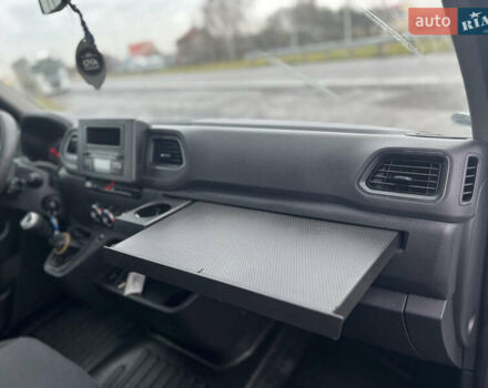 Белый Рено Мастер, объемом двигателя 2.3 л и пробегом 171 тыс. км за 17900 $, фото 20 на Automoto.ua