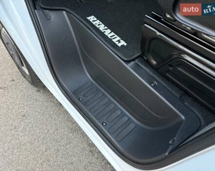 Белый Рено Мастер, объемом двигателя 2.3 л и пробегом 281 тыс. км за 21500 $, фото 47 на Automoto.ua