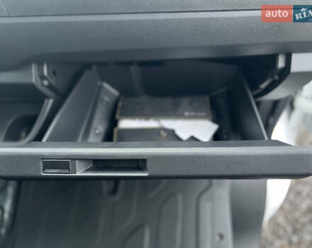 Белый Рено Мастер, объемом двигателя 2.3 л и пробегом 170 тыс. км за 19999 $, фото 31 на Automoto.ua