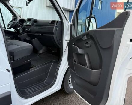 Белый Рено Мастер, объемом двигателя 2.3 л и пробегом 290 тыс. км за 22200 $, фото 13 на Automoto.ua