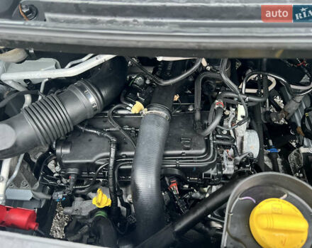 Белый Рено Мастер, объемом двигателя 2.3 л и пробегом 170 тыс. км за 19999 $, фото 24 на Automoto.ua