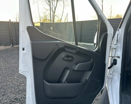 Белый Рено Мастер, объемом двигателя 2.3 л и пробегом 342 тыс. км за 19999 $, фото 12 на Automoto.ua