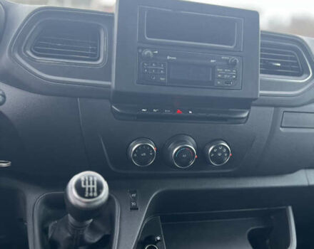 Белый Рено Мастер, объемом двигателя 2.3 л и пробегом 170 тыс. км за 19999 $, фото 17 на Automoto.ua