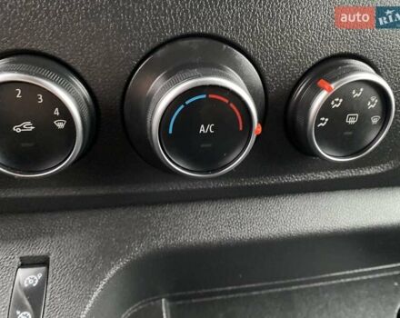 Белый Рено Мастер, объемом двигателя 2.3 л и пробегом 265 тыс. км за 18300 $, фото 52 на Automoto.ua