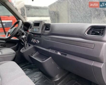 Белый Рено Мастер, объемом двигателя 2.3 л и пробегом 265 тыс. км за 18300 $, фото 40 на Automoto.ua