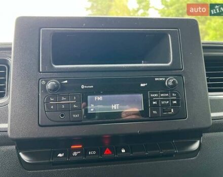 Белый Рено Мастер, объемом двигателя 2.3 л и пробегом 280 тыс. км за 21999 $, фото 86 на Automoto.ua