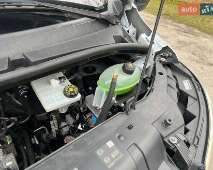 Белый Рено Мастер, объемом двигателя 2.3 л и пробегом 281 тыс. км за 22850 $, фото 100 на Automoto.ua