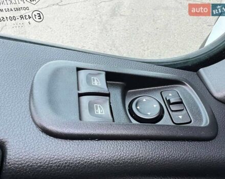 Белый Рено Мастер, объемом двигателя 2.3 л и пробегом 281 тыс. км за 22850 $, фото 64 на Automoto.ua