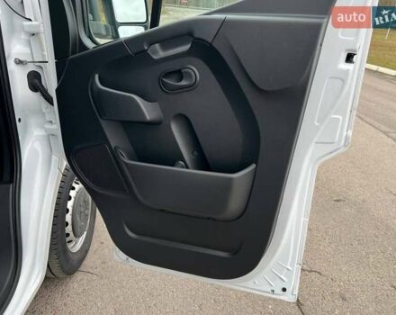 Белый Рено Мастер, объемом двигателя 2.3 л и пробегом 281 тыс. км за 22850 $, фото 18 на Automoto.ua