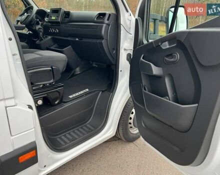 Белый Рено Мастер, объемом двигателя 2.3 л и пробегом 281 тыс. км за 22850 $, фото 93 на Automoto.ua