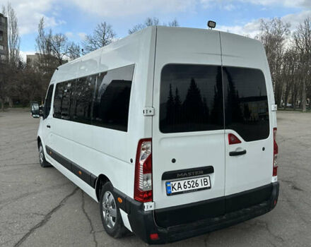 Белый Рено Мастер, объемом двигателя 2.3 л и пробегом 320 тыс. км за 18000 $, фото 3 на Automoto.ua