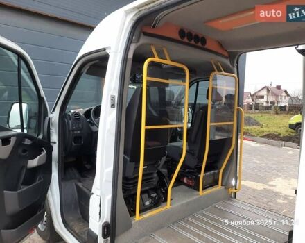 Белый Рено Мастер, объемом двигателя 2.3 л и пробегом 221 тыс. км за 18000 $, фото 6 на Automoto.ua