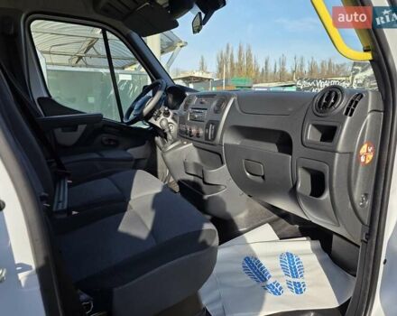 Белый Рено Мастер, объемом двигателя 2.3 л и пробегом 177 тыс. км за 19900 $, фото 32 на Automoto.ua