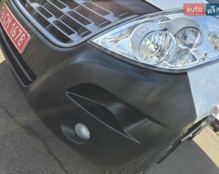 Белый Рено Мастер, объемом двигателя 2.3 л и пробегом 177 тыс. км за 19900 $, фото 5 на Automoto.ua