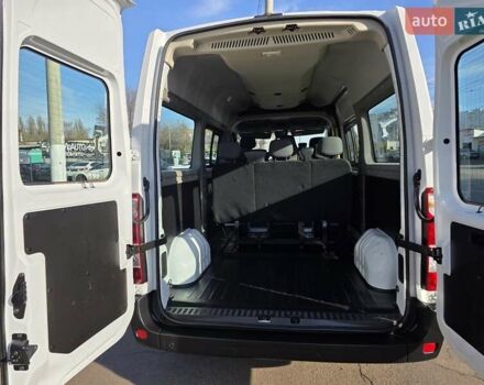 Белый Рено Мастер, объемом двигателя 2.3 л и пробегом 177 тыс. км за 19900 $, фото 44 на Automoto.ua