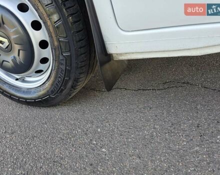 Белый Рено Мастер, объемом двигателя 2.3 л и пробегом 177 тыс. км за 19900 $, фото 31 на Automoto.ua