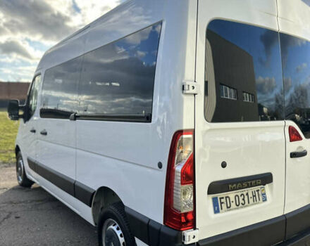 Белый Рено Мастер, объемом двигателя 2.3 л и пробегом 325 тыс. км за 18300 $, фото 5 на Automoto.ua