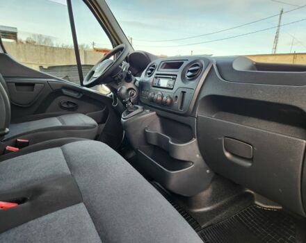 Белый Рено Мастер, объемом двигателя 2.3 л и пробегом 235 тыс. км за 15900 $, фото 5 на Automoto.ua